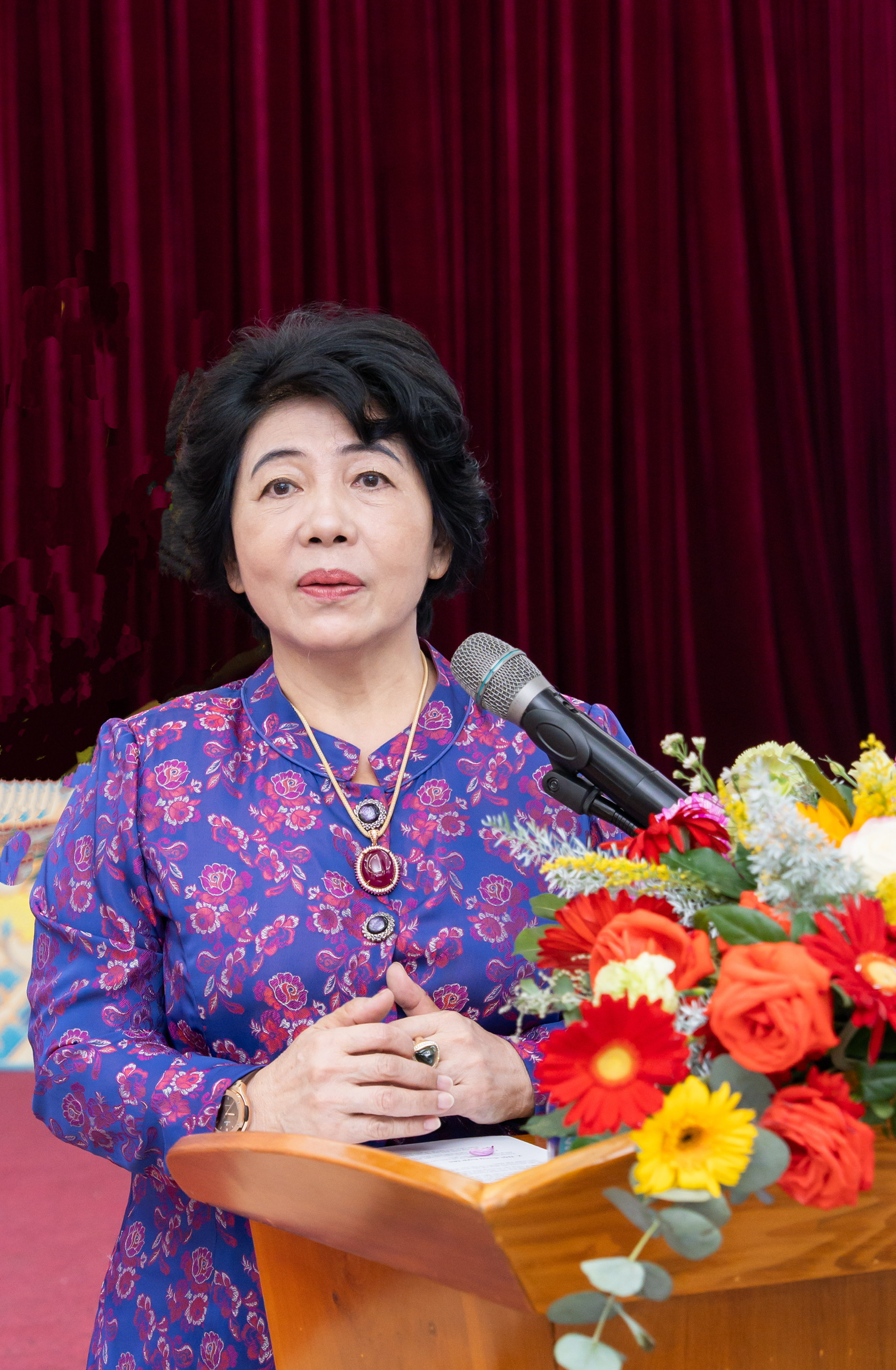 Bà Huỳnh Thị Kim Loan, Chủ tịch HĐTV Công ty TNHH Bệnh viện Đa khoa Hồng Đức:
“Làm y tế không chỉ cần vốn, mà cần một cái tâm bền bỉ”